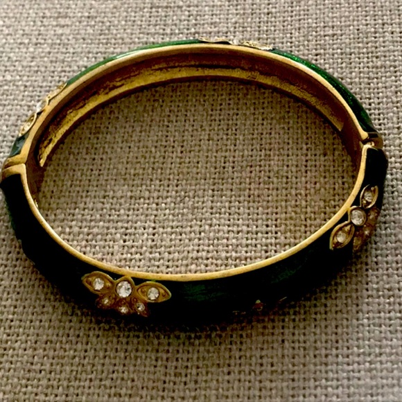 Vintage Green bangle hinged bracelet gold with rhinestones - Picture 1 of 4